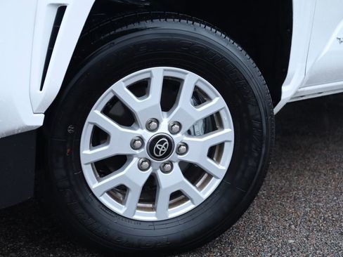 Used 2025 Toyota Tacoma SR5 image 18