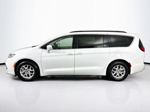 Used 2022 Chrysler Pacifica Touring-L FWD image 7