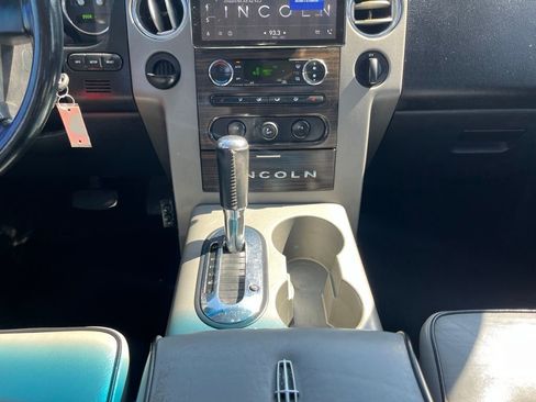 Used 2008 Lincoln Mark LT 2WD image 36