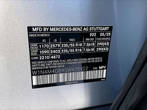Used 2025 Mercedes-Benz GLB 250 image 33