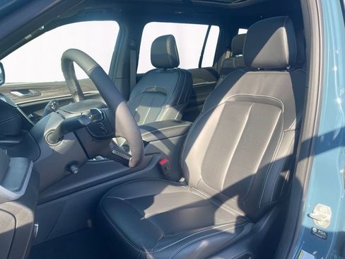 New 2026 Jeep Grand Cherokee L Limited AWD/4WD image 9