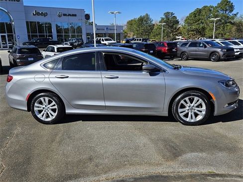 Used 2016 Chrysler 200 Limited image 13
