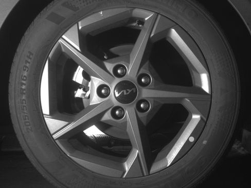 Used 2025 Kia K4 FWD image 15