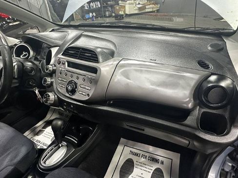 Used 2010 Honda Fit Sport image 27