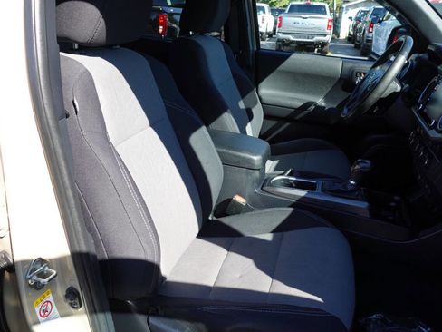 Used 2020 Toyota Tacoma TRD Sport image 29