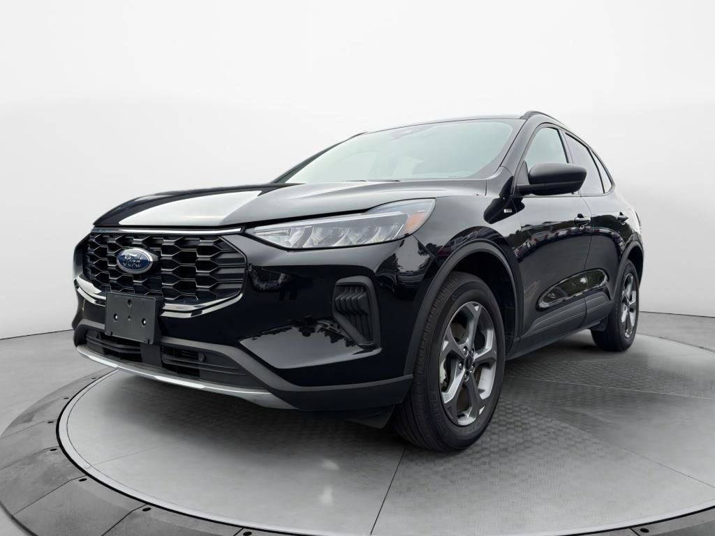 Used 2025 Ford Escape ST-Line AWD/4WD image 1
