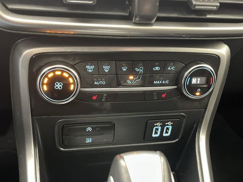 Used 2021 Ford EcoSport SE w/ SE Convenience Package image 20