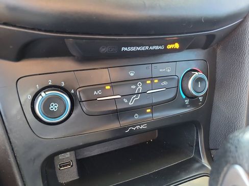 Used 2017 Ford Focus SE image 21