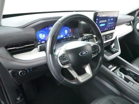 Certified 2025 Ford Explorer Active w/ Active Comfort Package AWD/4WD image 25