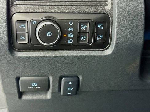 Used 2025 Ford F350 Platinum w/ FX4 Off-Road Package image 14