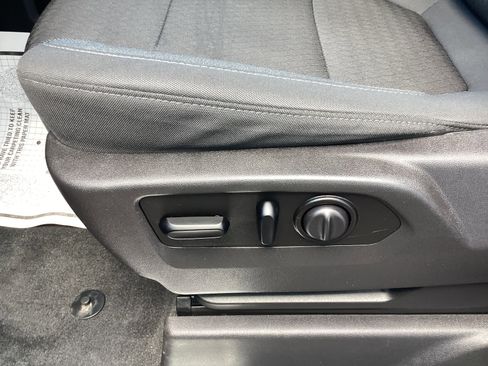 Used 2020 Chevrolet Silverado 1500 LT Trail Boss AWD/4WD image 19