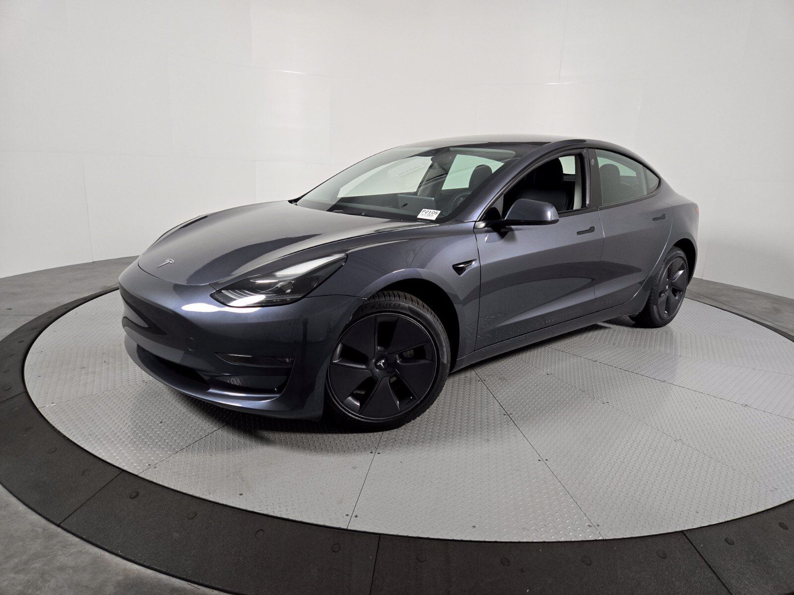 Used 2023 Tesla Model 3 Standard Range RWD image 1