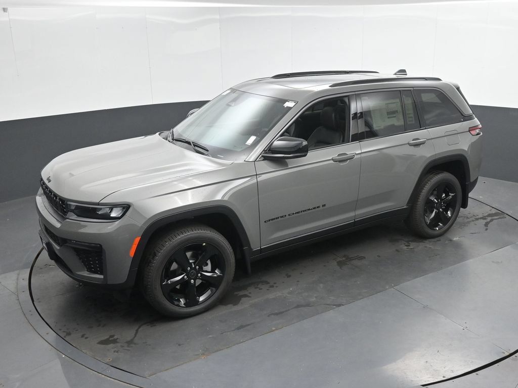 New 2027 Jeep Grand Cherokee Limited w/ Limited Altitude Package AWD/4WD image 38