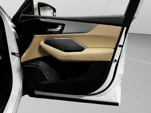 Certified 2025 Acura MDX SH-AWD image 38