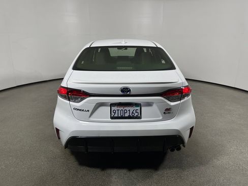 Certified 2025 Toyota Corolla SE w/ Carpet Mat Package (TMS) FWD image 4