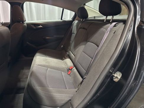 Used 2016 Chevrolet Cruze LT FWD image 19