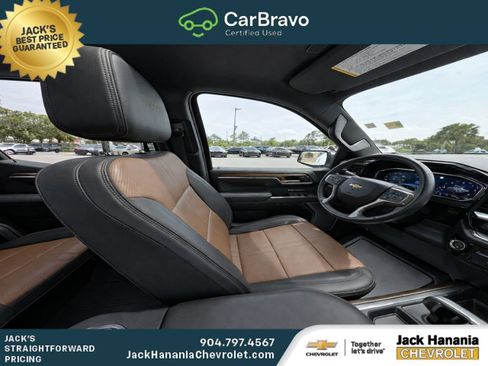 Used 2023 Chevrolet Silverado 1500 High Country w/ High Country Premium Package AWD/4WD image 9