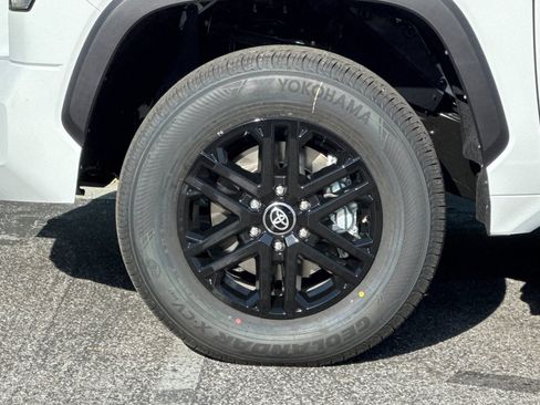 New 2026 Toyota Tundra SR5 AWD/4WD image 31