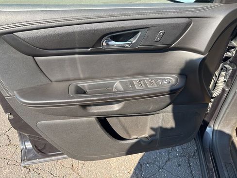 Used 2016 Chevrolet Traverse LT AWD/4WD image 19