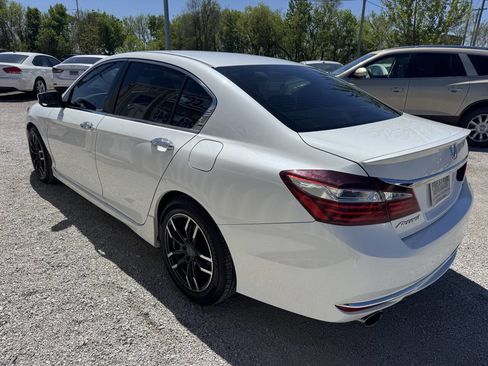 Used 2016 Honda Accord Sport image 8