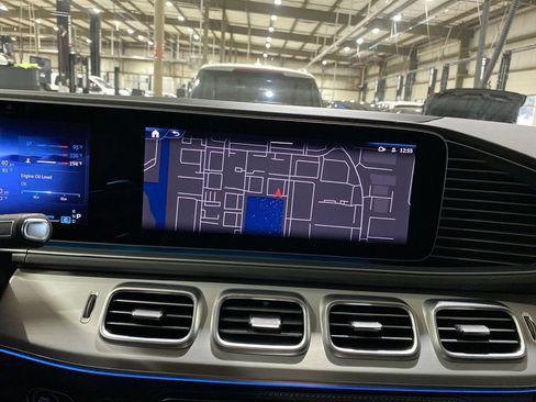 Used 2024 Mercedes-Benz GLS 63 AMG 4MATIC image 6