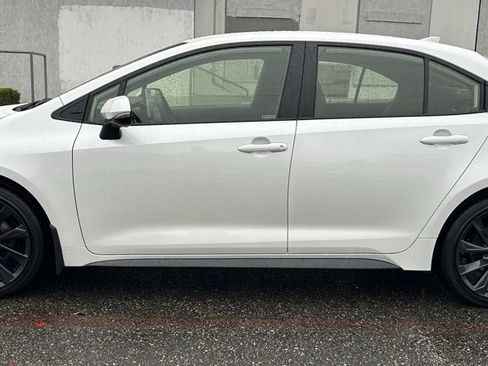 New 2026 Toyota Corolla SE image 8