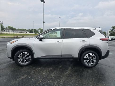 Used 2022 Nissan Rogue SV AWD/4WD image 11