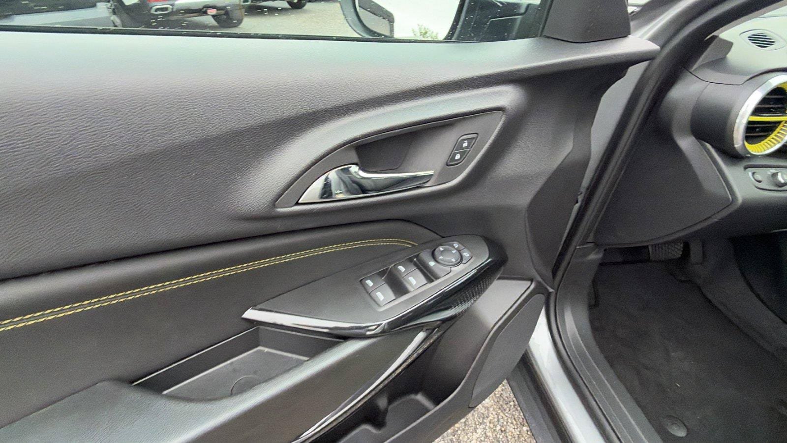 New 2026 Chevrolet Trax ACTIV w/ Sunroof Package FWD image 16