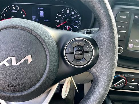 Used 2022 Kia Soul LX FWD image 19