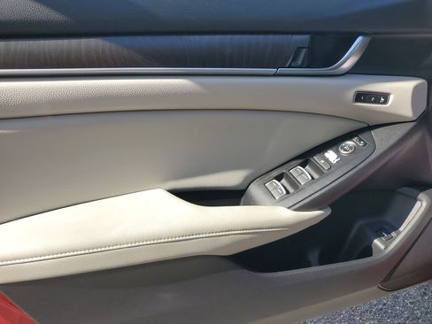 Used 2018 Honda Accord EX-L image 17