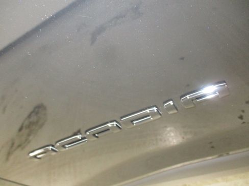 Used 2023 GMC Acadia SLT w/ Elevation Edition AWD/4WD image 5