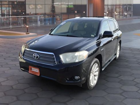 Used 2010 Toyota Highlander Limited image 2
