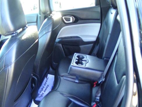 Certified 2024 Jeep Compass Limited w/ Sun and Sound Group image 13