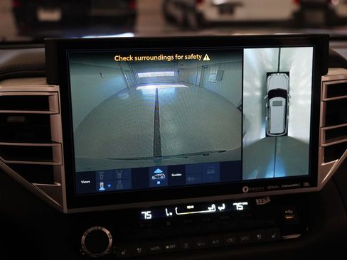 Used 2024 Toyota Sequoia Platinum image 23