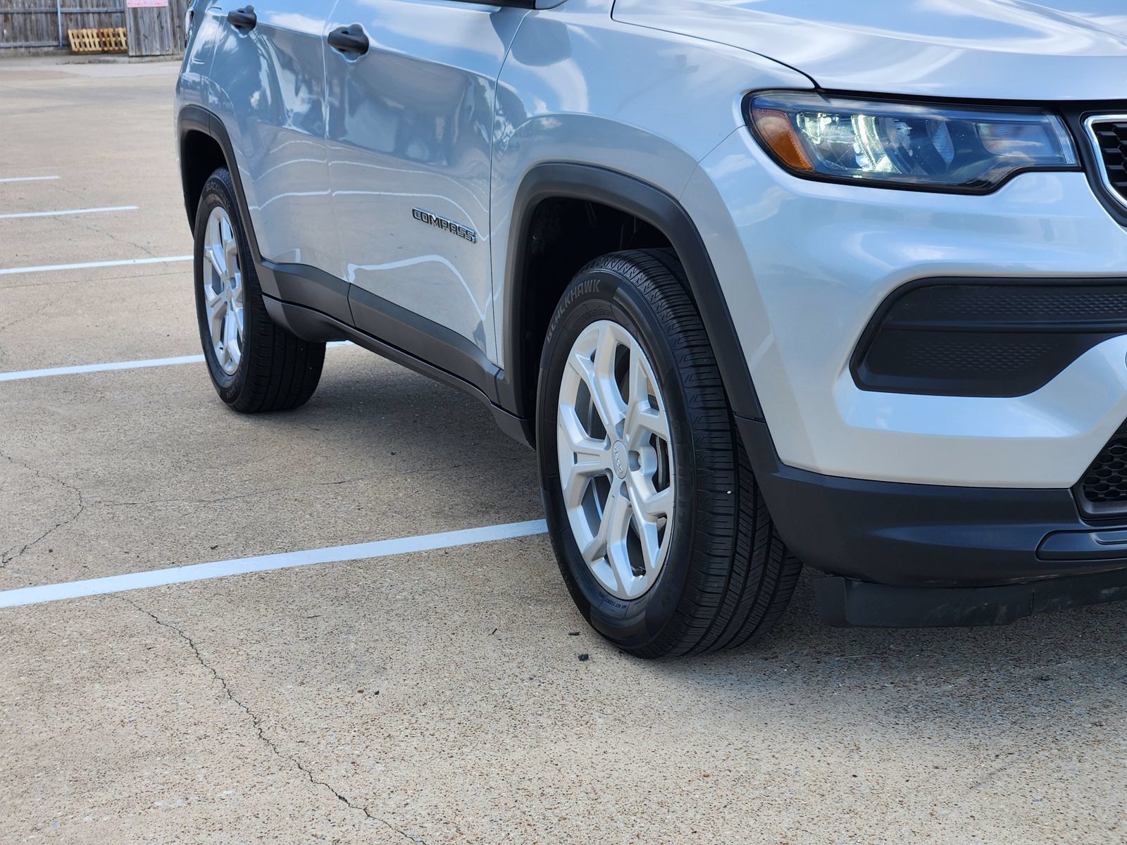 Used 2024 Jeep Compass Sport AWD/4WD image 8