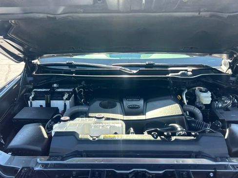 Used 2026 Toyota Tundra Limited AWD/4WD image 15