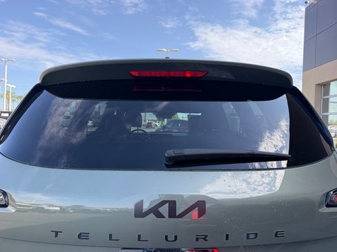 Used 2025 Kia Telluride EX X-Line AWD/4WD image 24