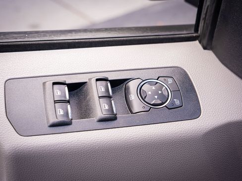 Used 2019 Ford F150 XLT w/ Equipment Group 302A Luxury image 14