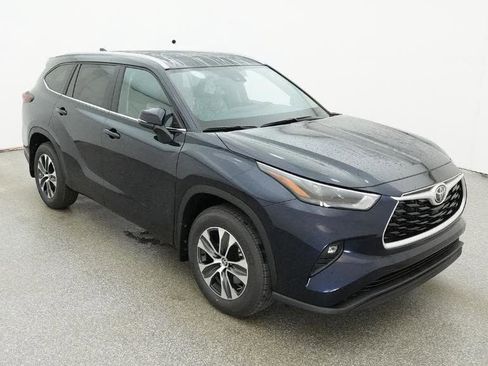 New 2026 Toyota Highlander XLE AWD/4WD image 13