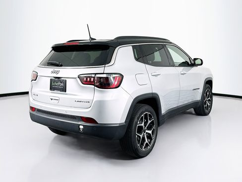 Used 2025 Jeep Compass Limited image 9