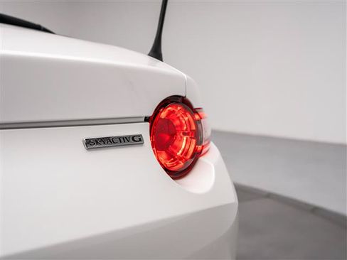 Used 2023 MAZDA MX-5 Miata Grand Touring RWD image 38