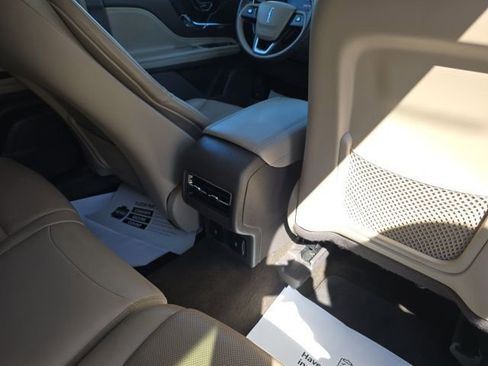 Used 2023 Lincoln Corsair Reserve image 33