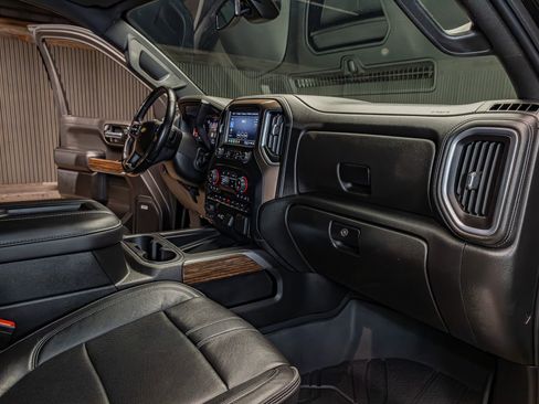 Used 2022 Chevrolet Silverado 1500 High Country image 17