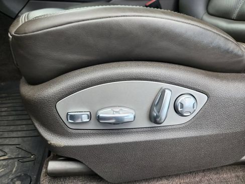 Used 2019 Porsche Macan AWD/4WD image 10