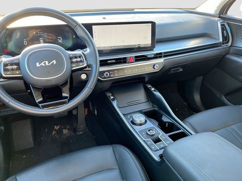 Certified 2025 Kia Sorento EX image 23