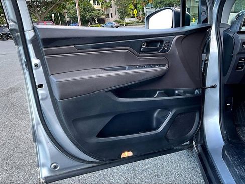 Used 2023 Honda Odyssey EX-L image 18