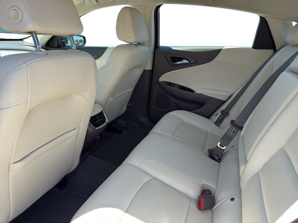 Used 2024 Chevrolet Malibu LT FWD image 13