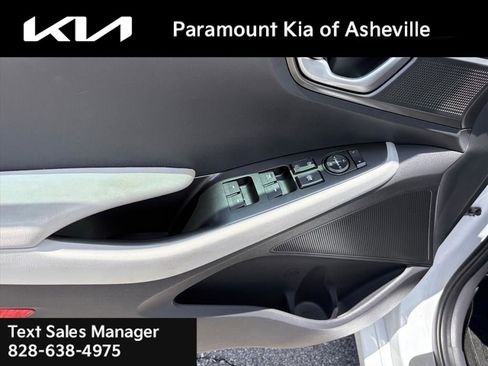 Used 2022 Hyundai Ioniq SE FWD image 24