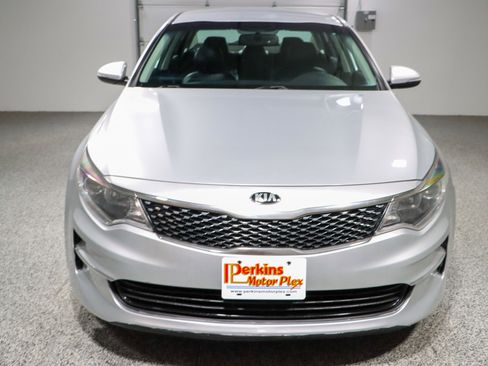 Used 2018 Kia Optima EX image 4