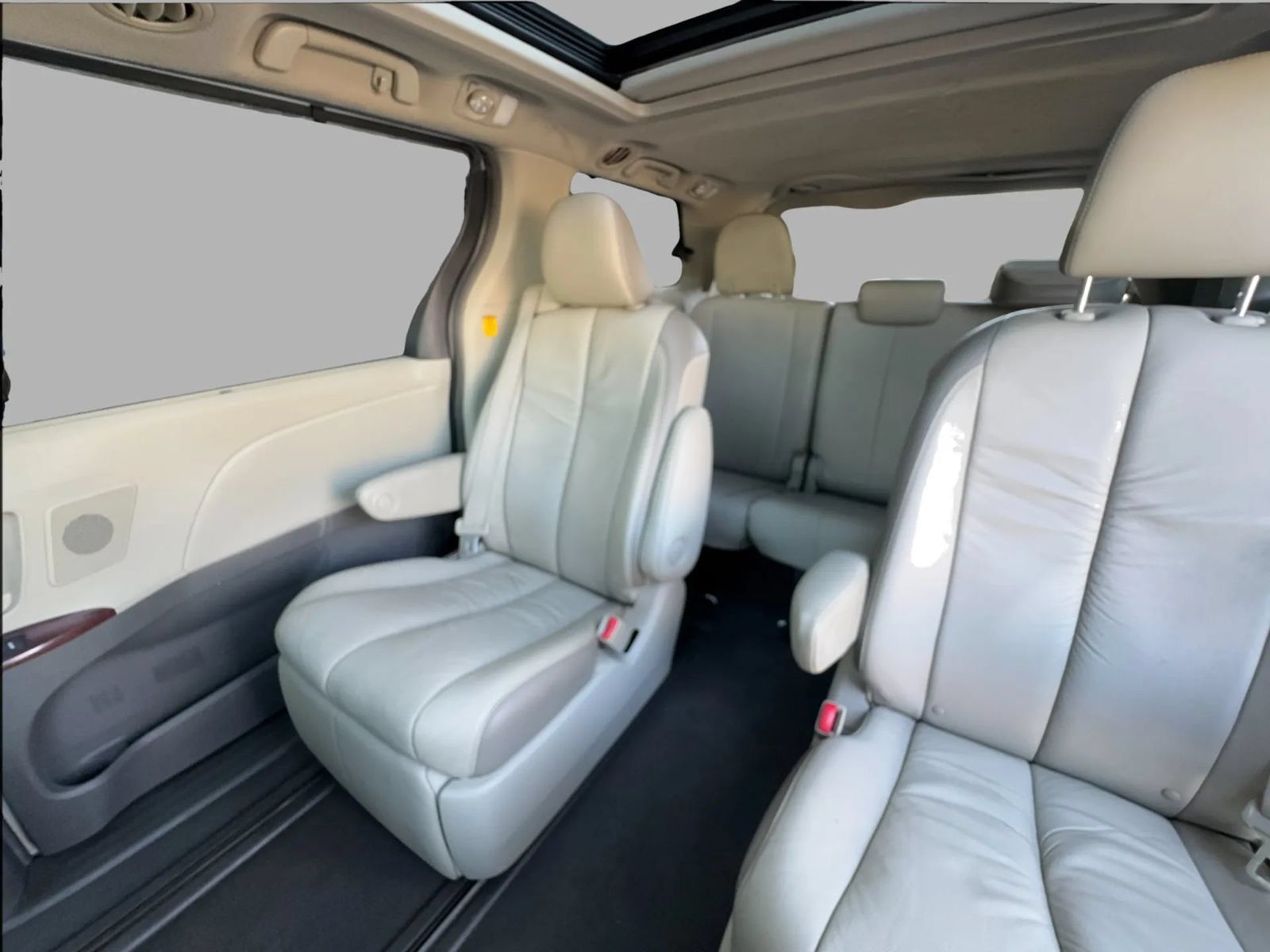 Used 2011 Toyota Sienna Limited w/ Premium Pkg AWD/4WD image 33